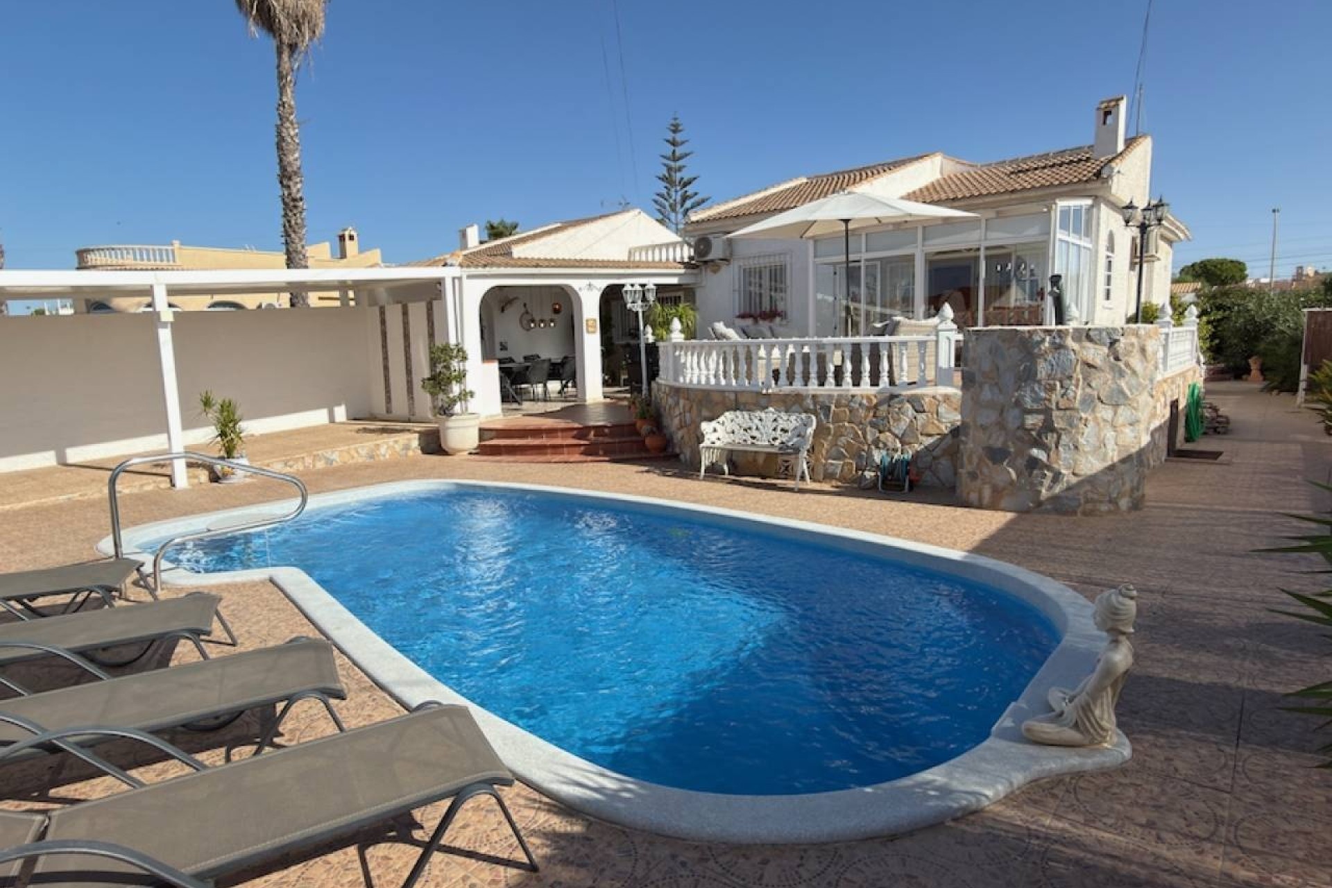 Resale - Detached Villa -
San Luis