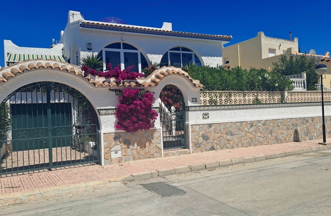 Resale - Detached Villa -
San Miguel de Salinas - Inland
