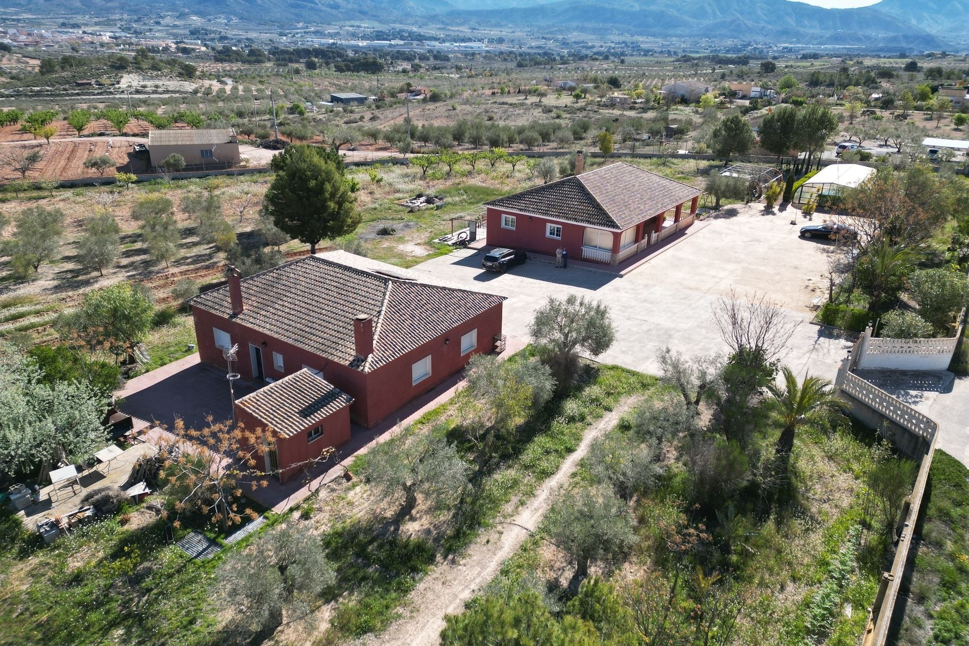 Resale - Detached Villa -
Sax - SAX