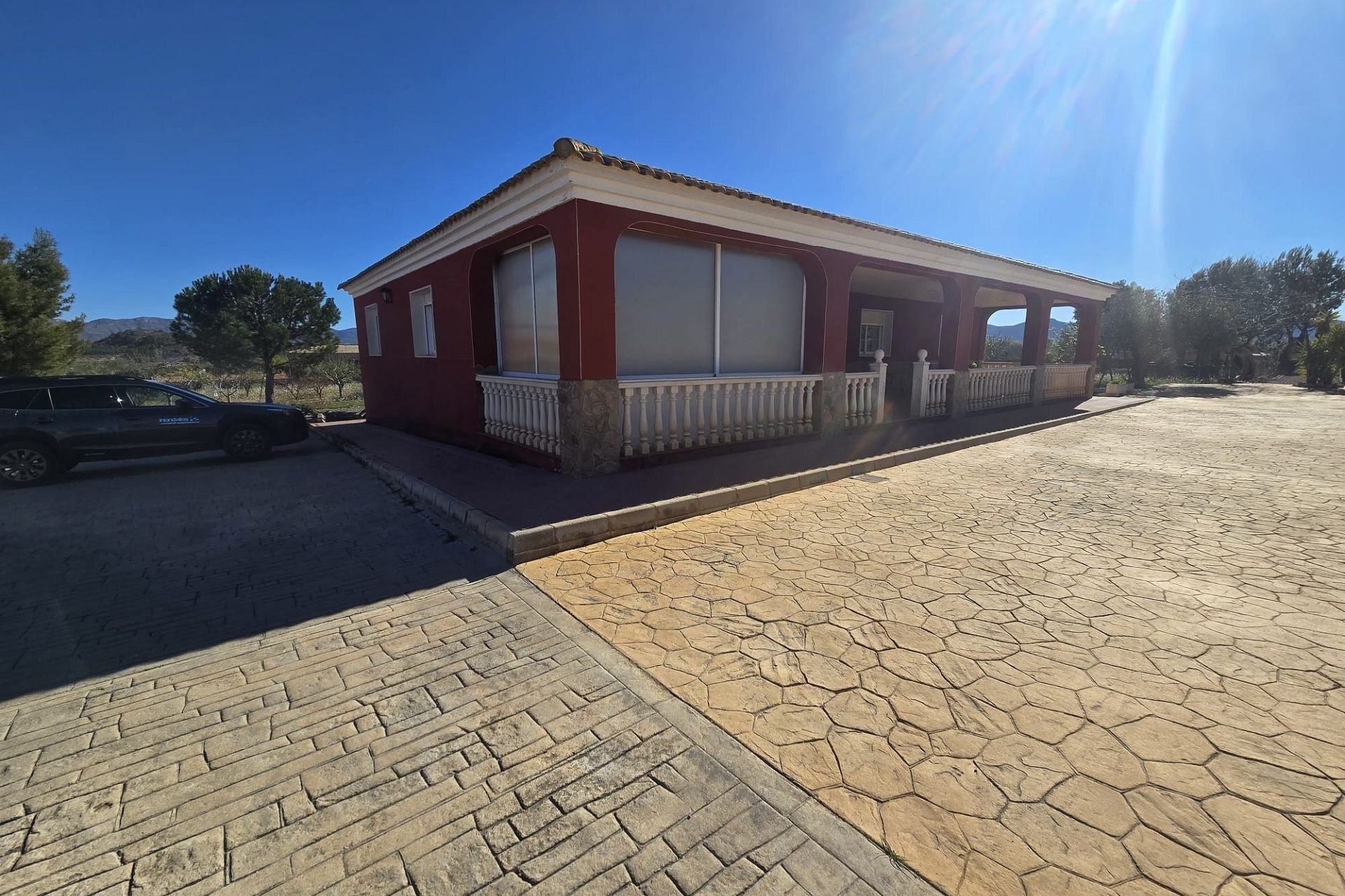 Resale - Detached Villa -
Sax - SAX