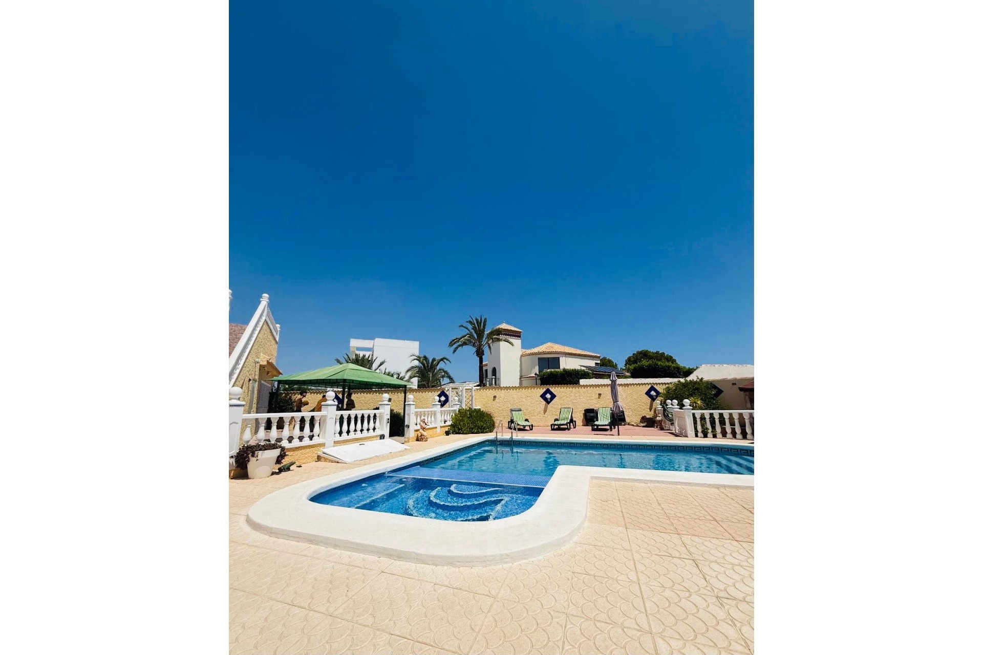 Resale - Detached Villa -
Torrevieja - 0
