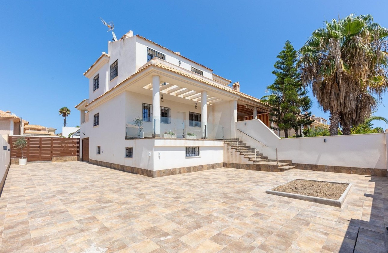 Resale - Detached Villa -
Torrevieja - Aguas Nuevas