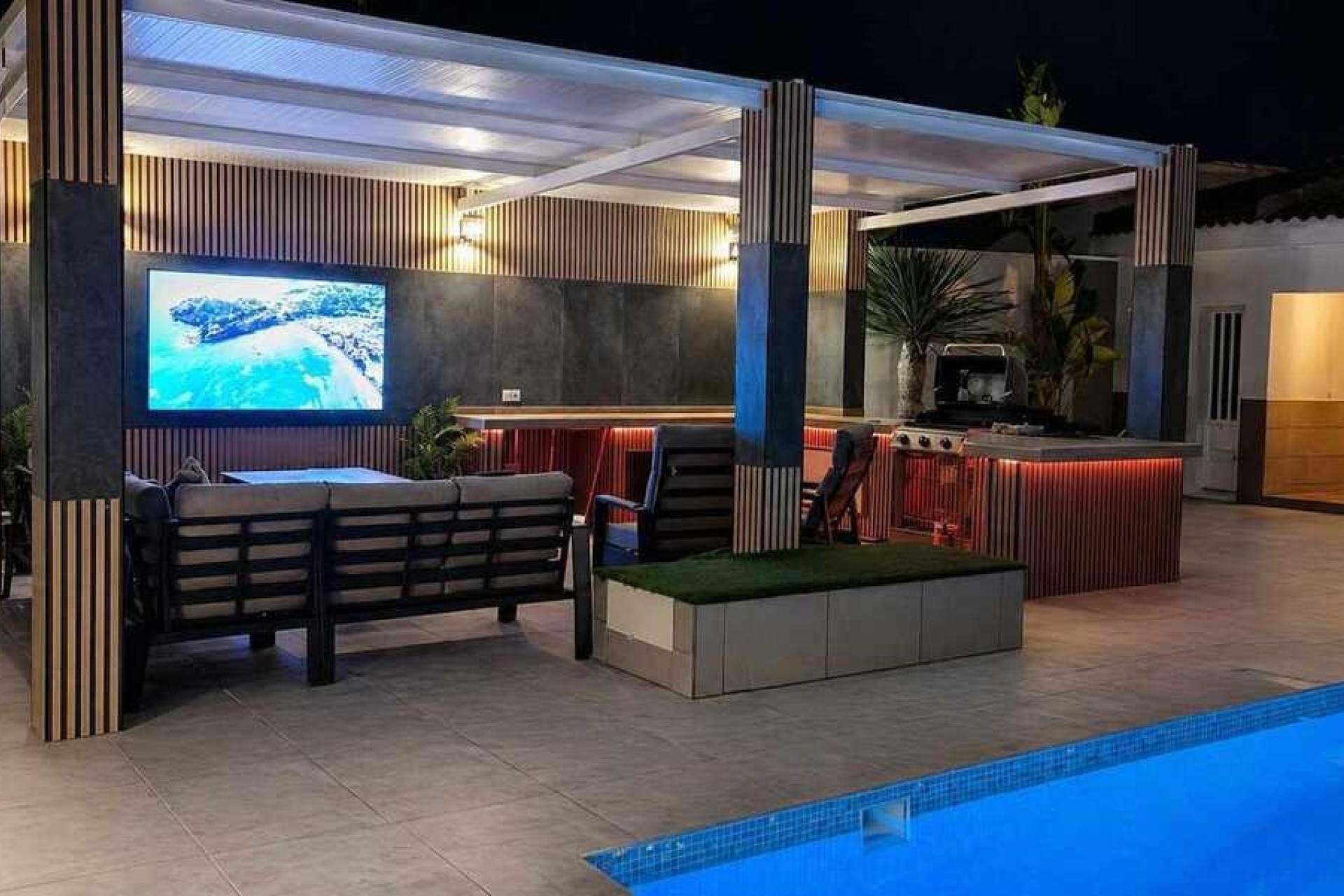 Resale - Detached Villa -
Torrevieja - Costa Blanca