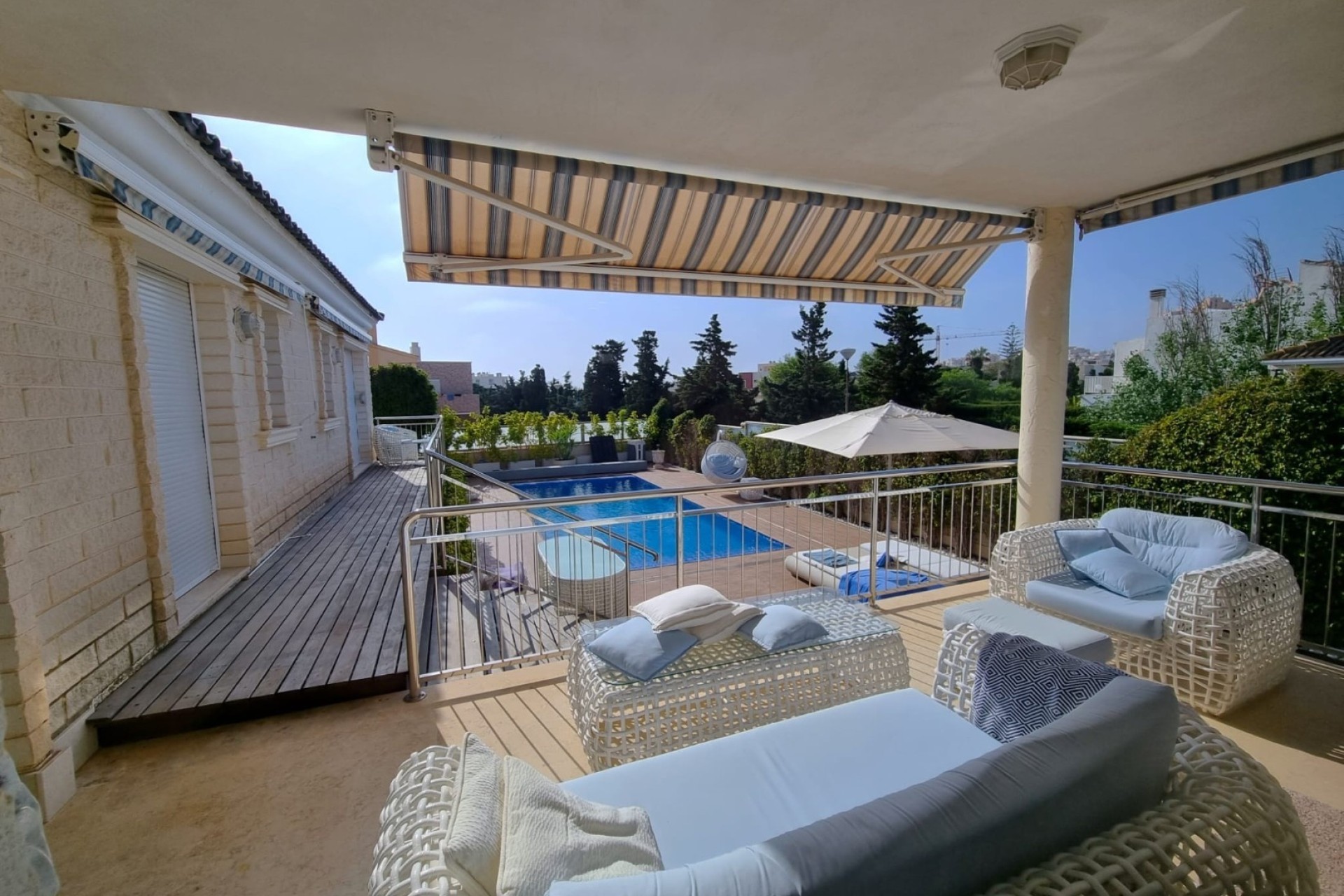Resale - Detached Villa -
Torrevieja - La Mata