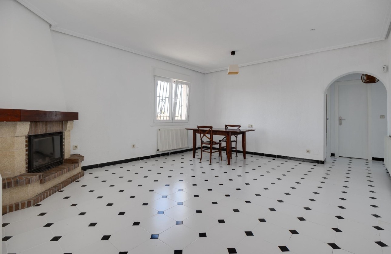 Resale - Detached Villa -
Torrevieja - La Siesta - El Salado - Torreta