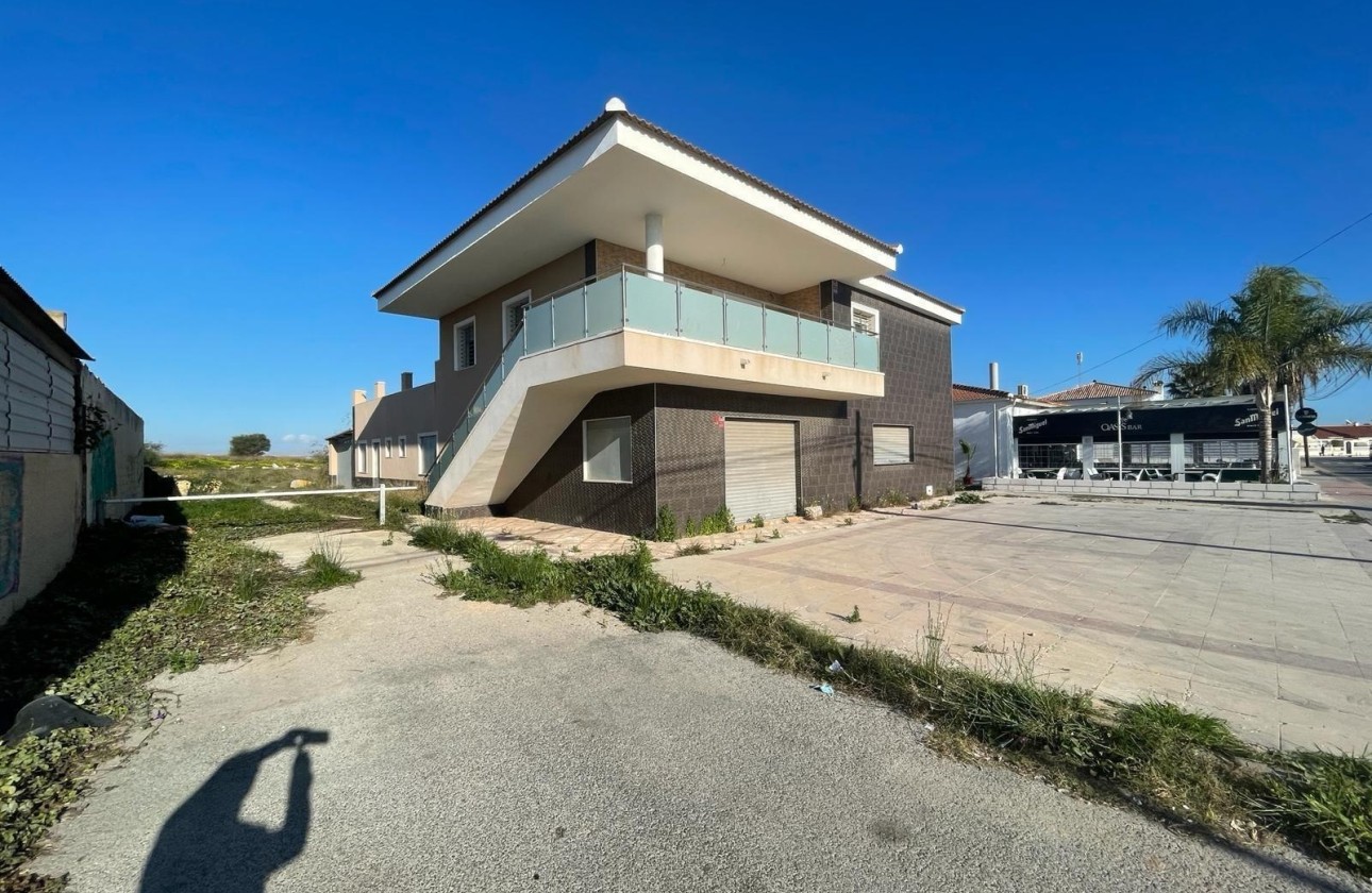 Resale - Detached Villa -
Torrevieja - La Siesta - El Salado - Torreta