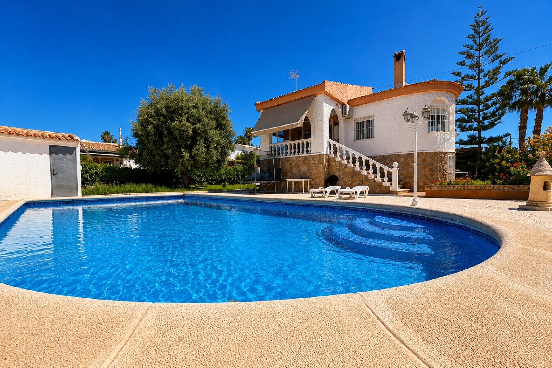 Resale - Detached Villa -
Torrevieja - La Siesta