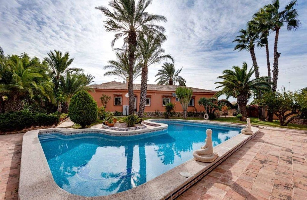 Resale - Detached Villa -
Torrevieja - La Siesta