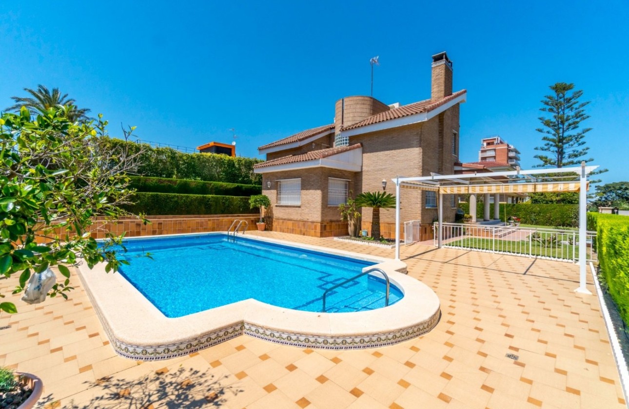 Resale - Detached Villa -
Torrevieja - La veleta