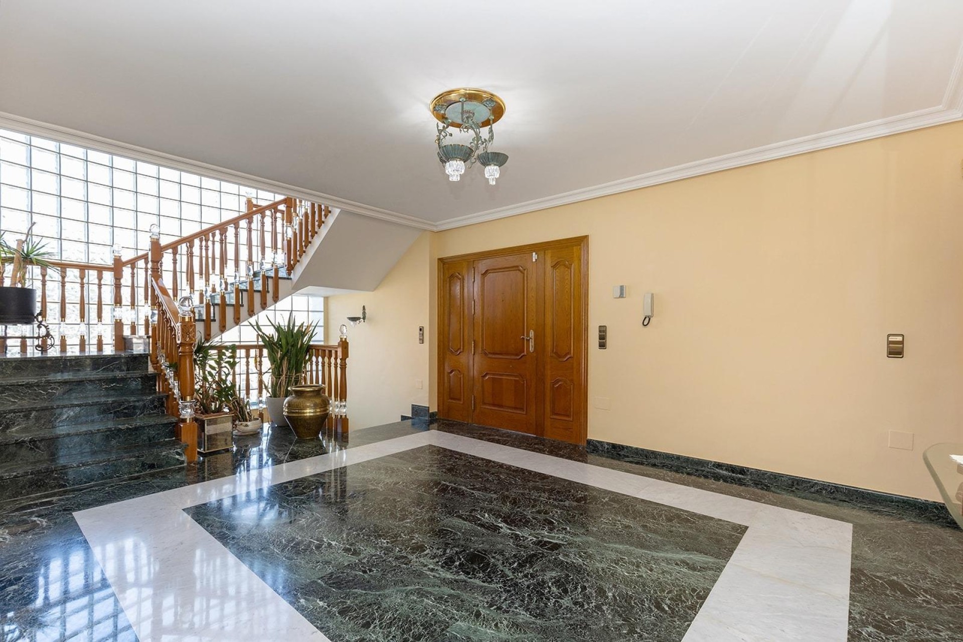 Resale - Detached Villa -
Torrevieja - Torreta florida