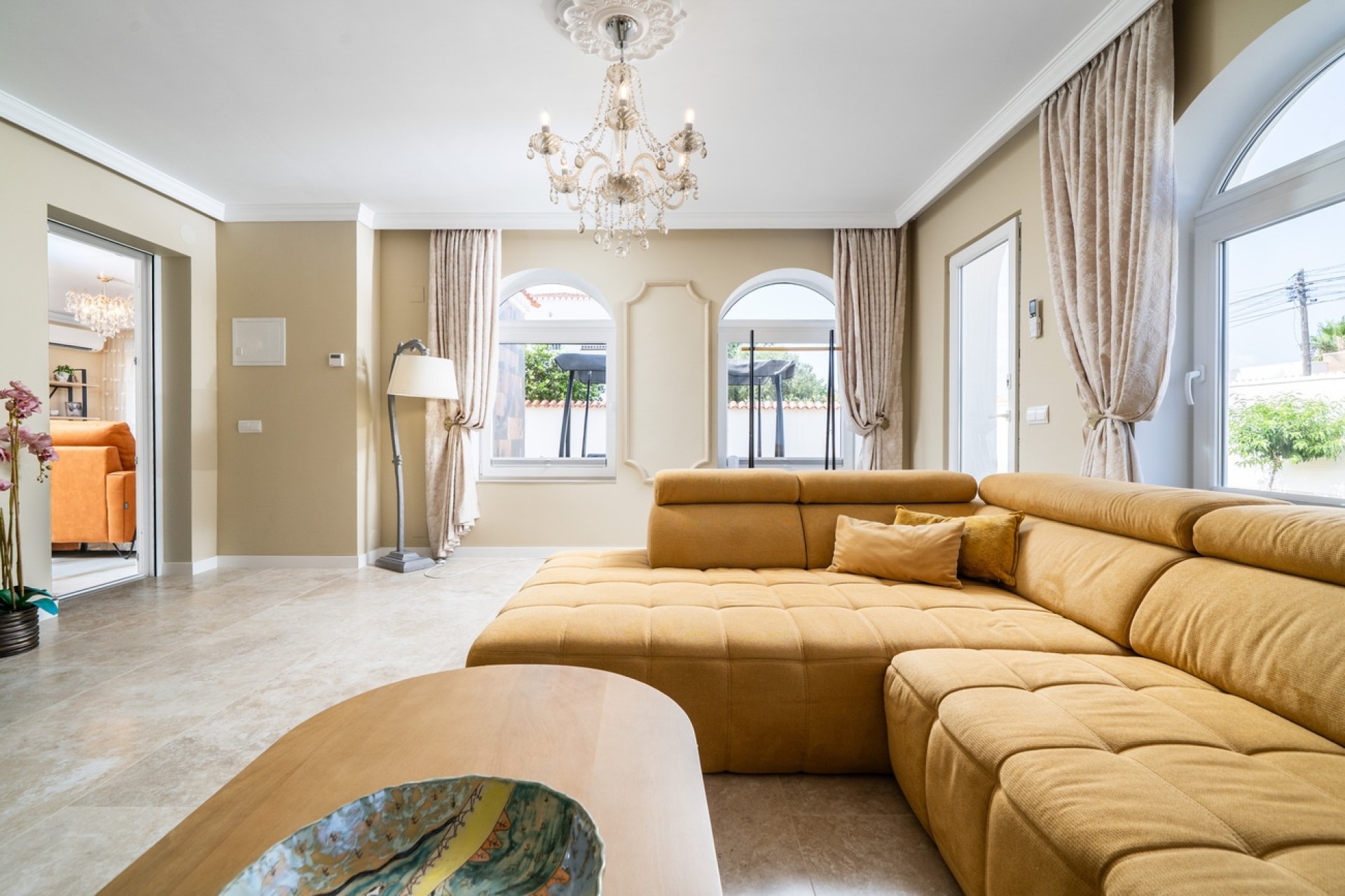 Resale - Detached Villa -
Torrevieja - Torreta