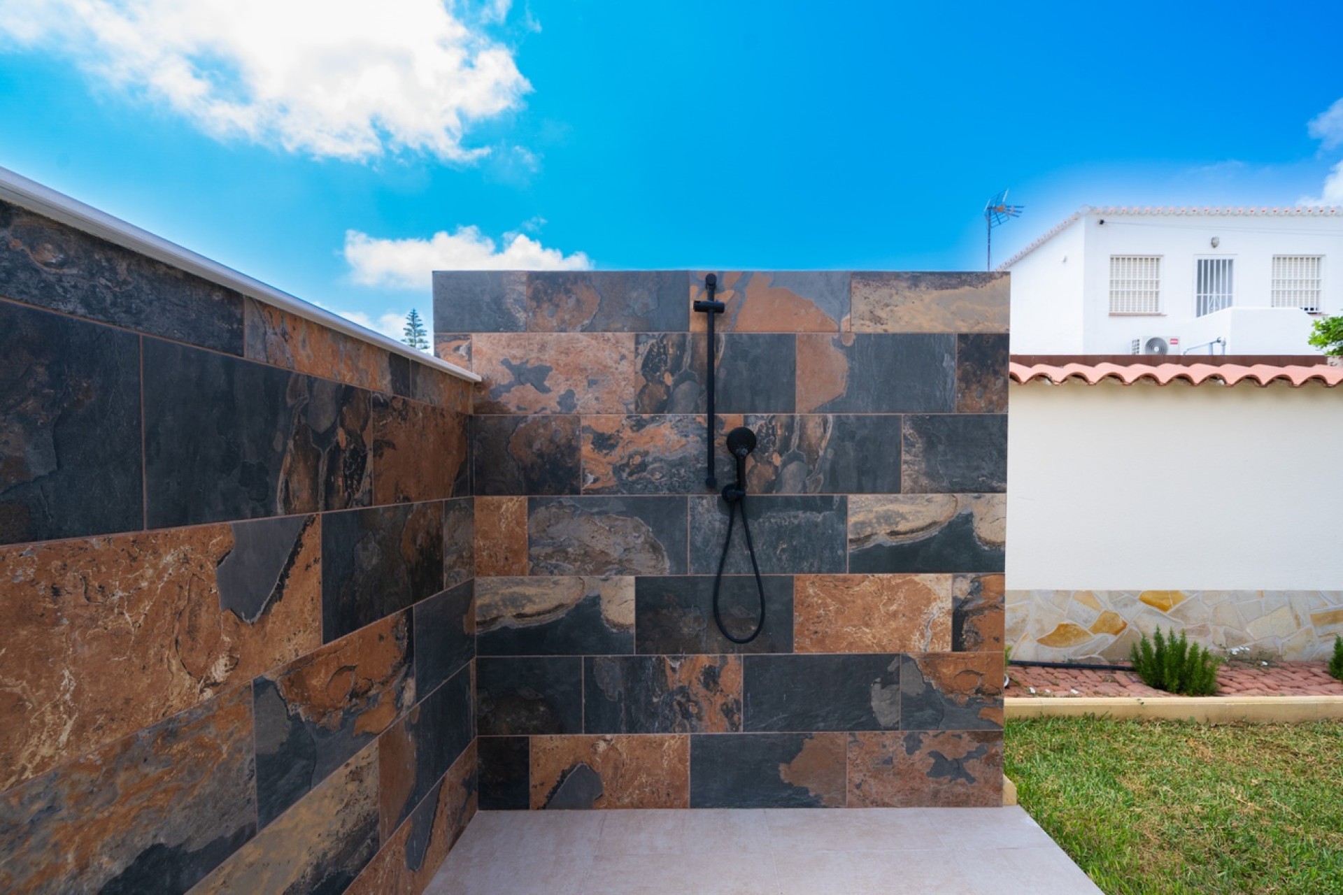Resale - Detached Villa -
Torrevieja - Torreta