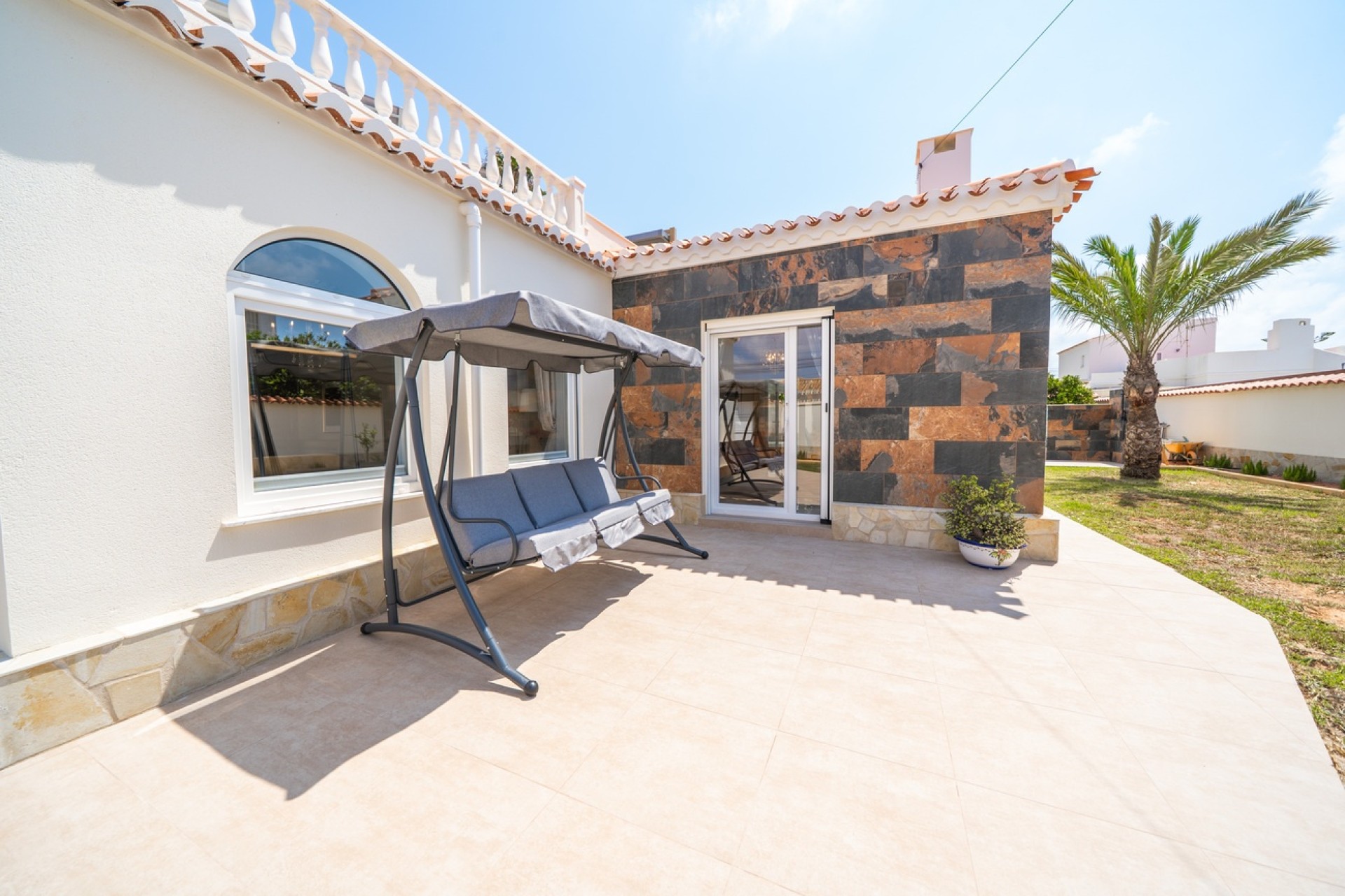 Resale - Detached Villa -
Torrevieja - Torreta