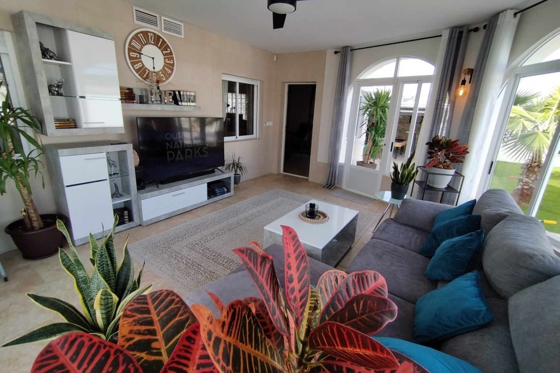 Resale - Detached Villa -
Torrevieja