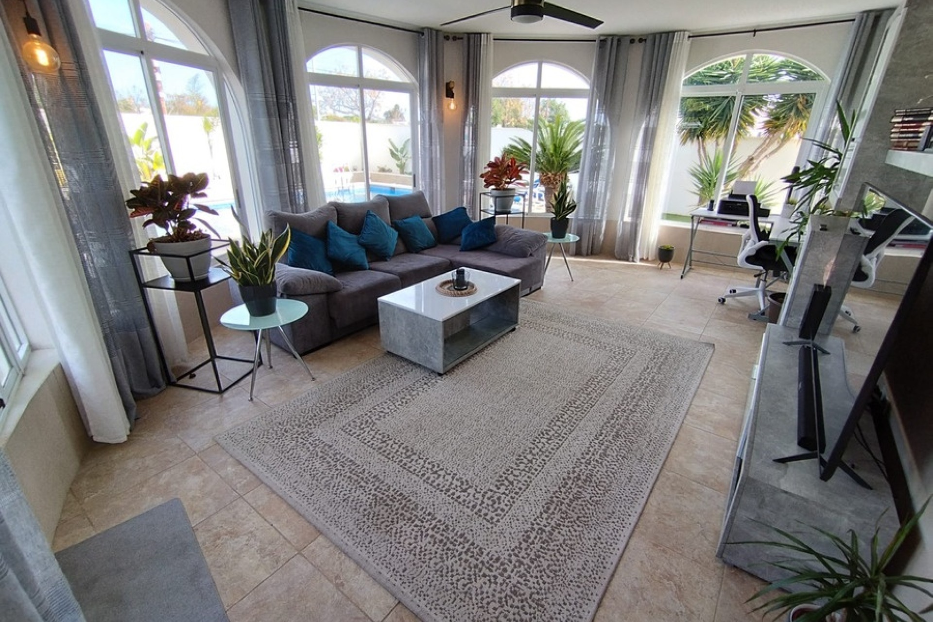 Resale - Detached Villa -
Torrevieja