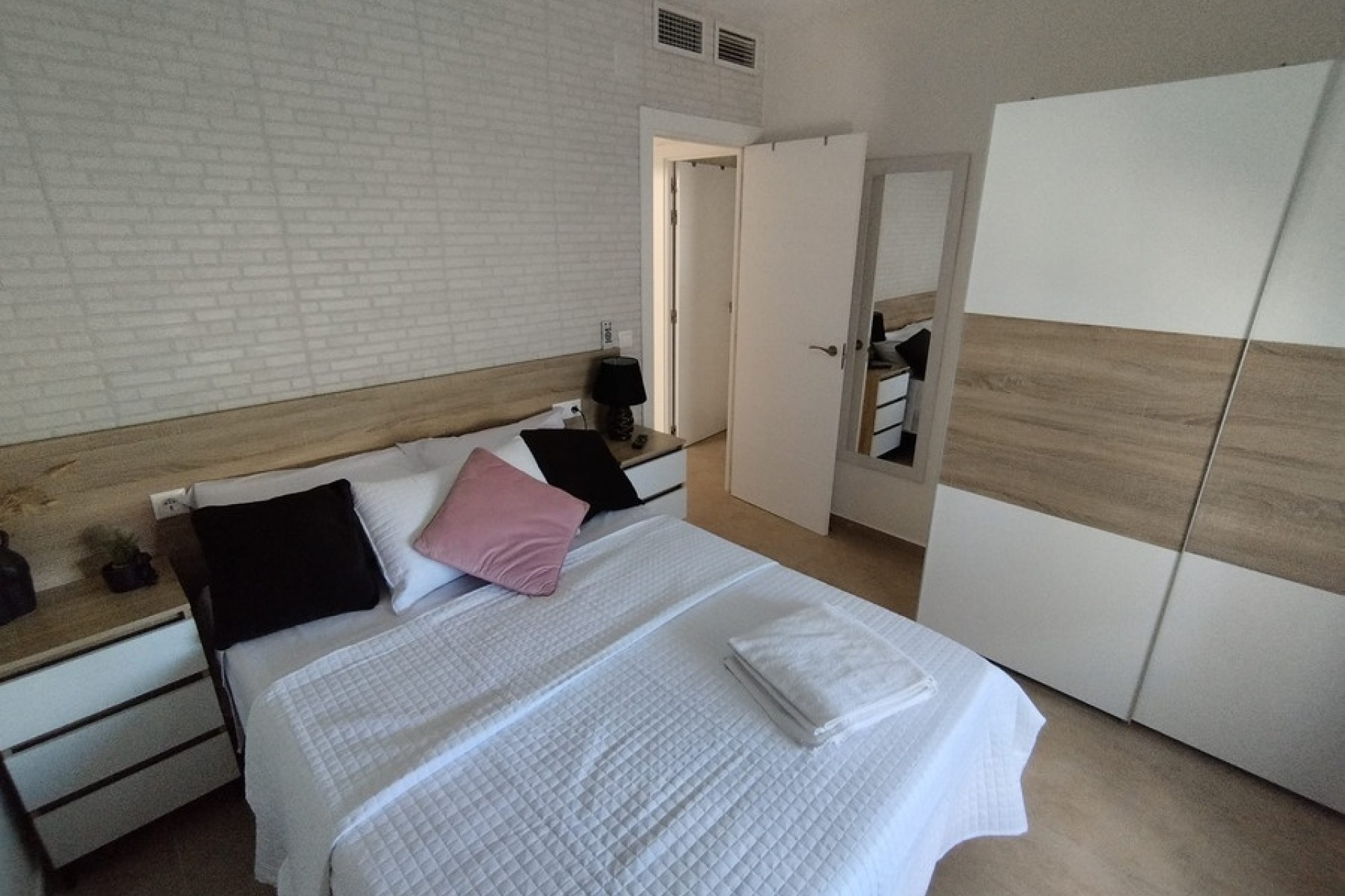Resale - Detached Villa -
Torrevieja