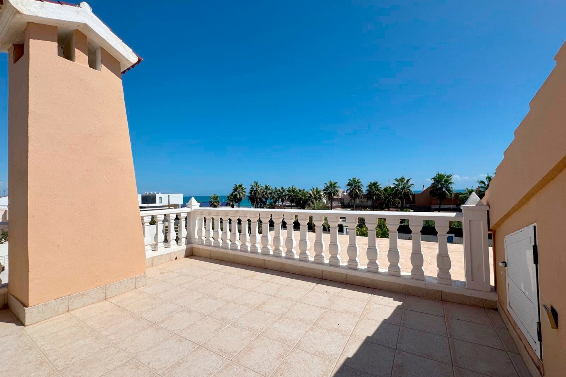Resale - Detached Villa -
Torrevieja