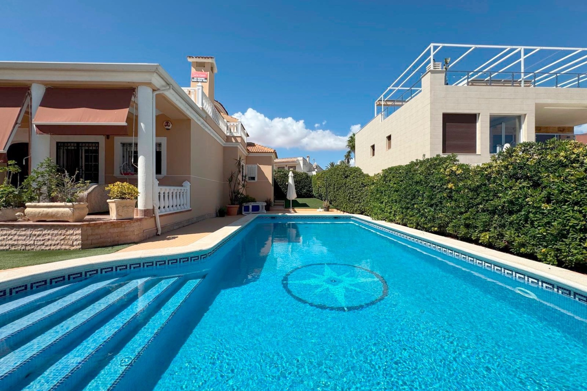 Resale - Detached Villa -
Torrevieja