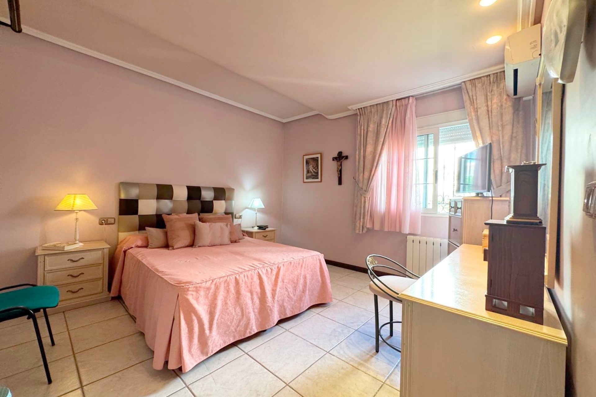 Resale - Detached Villa -
Torrevieja