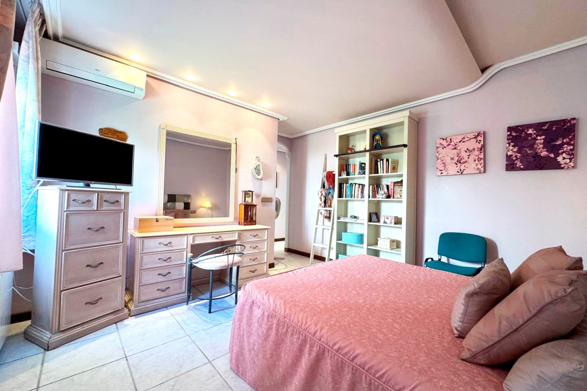Resale - Detached Villa -
Torrevieja