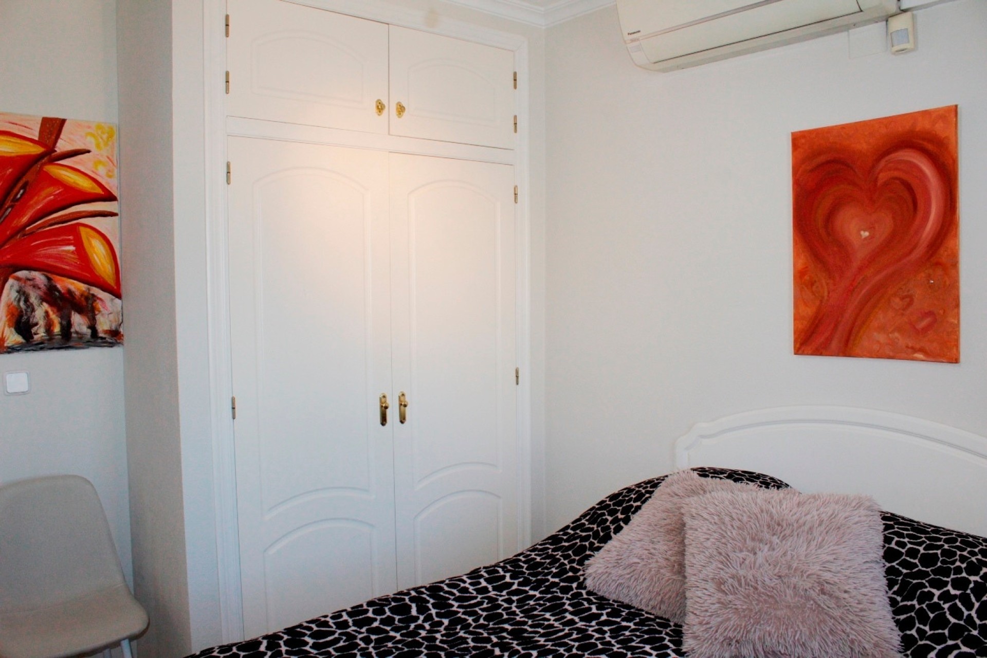 Resale - Detached Villa -
Villamartín - Costa Blanca