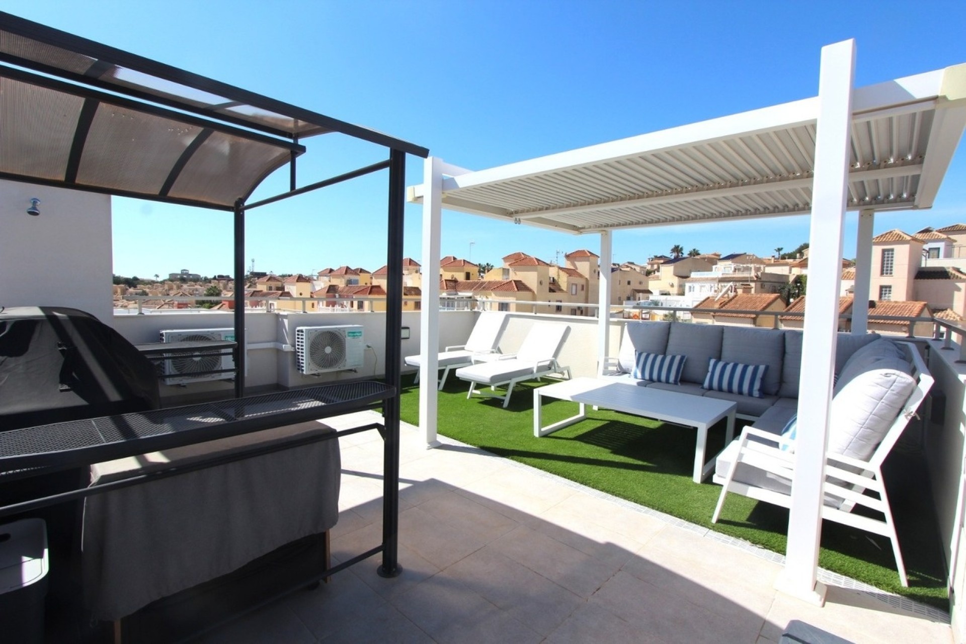Resale - Detached Villa -
Villamartín - El Galan