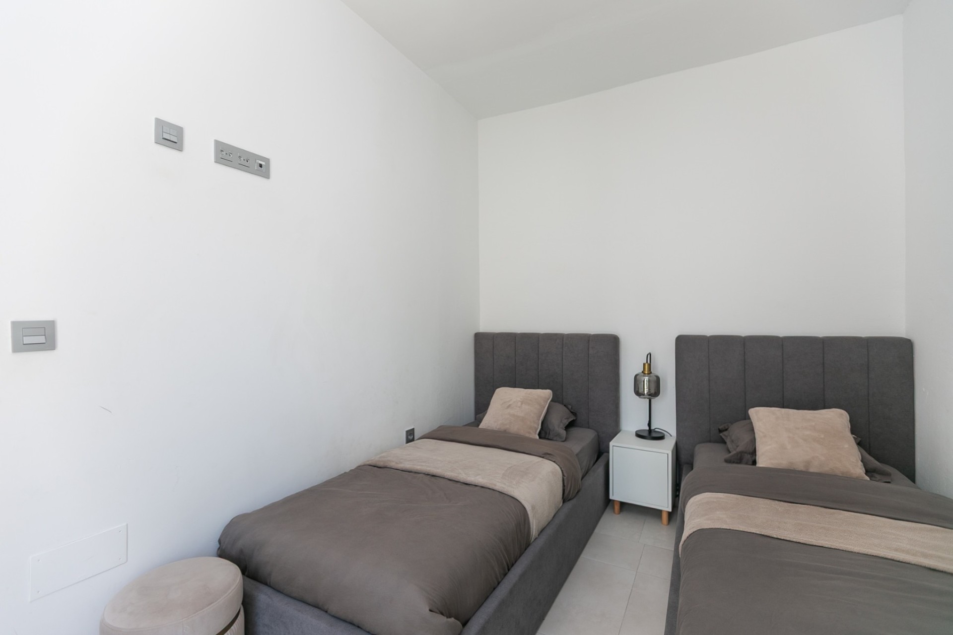 Resale - Detached Villa -
Villamartín - Pau 26