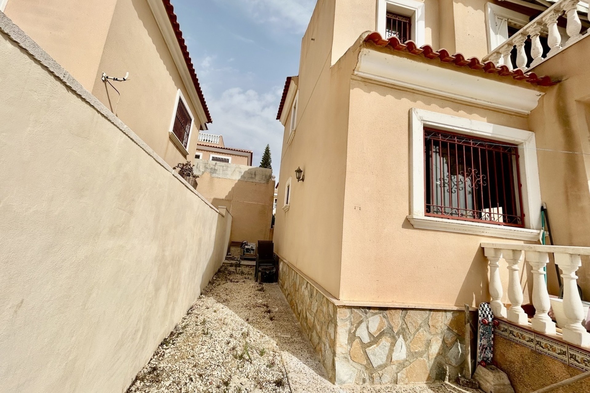 Resale - Detached Villa -
Villamartín
