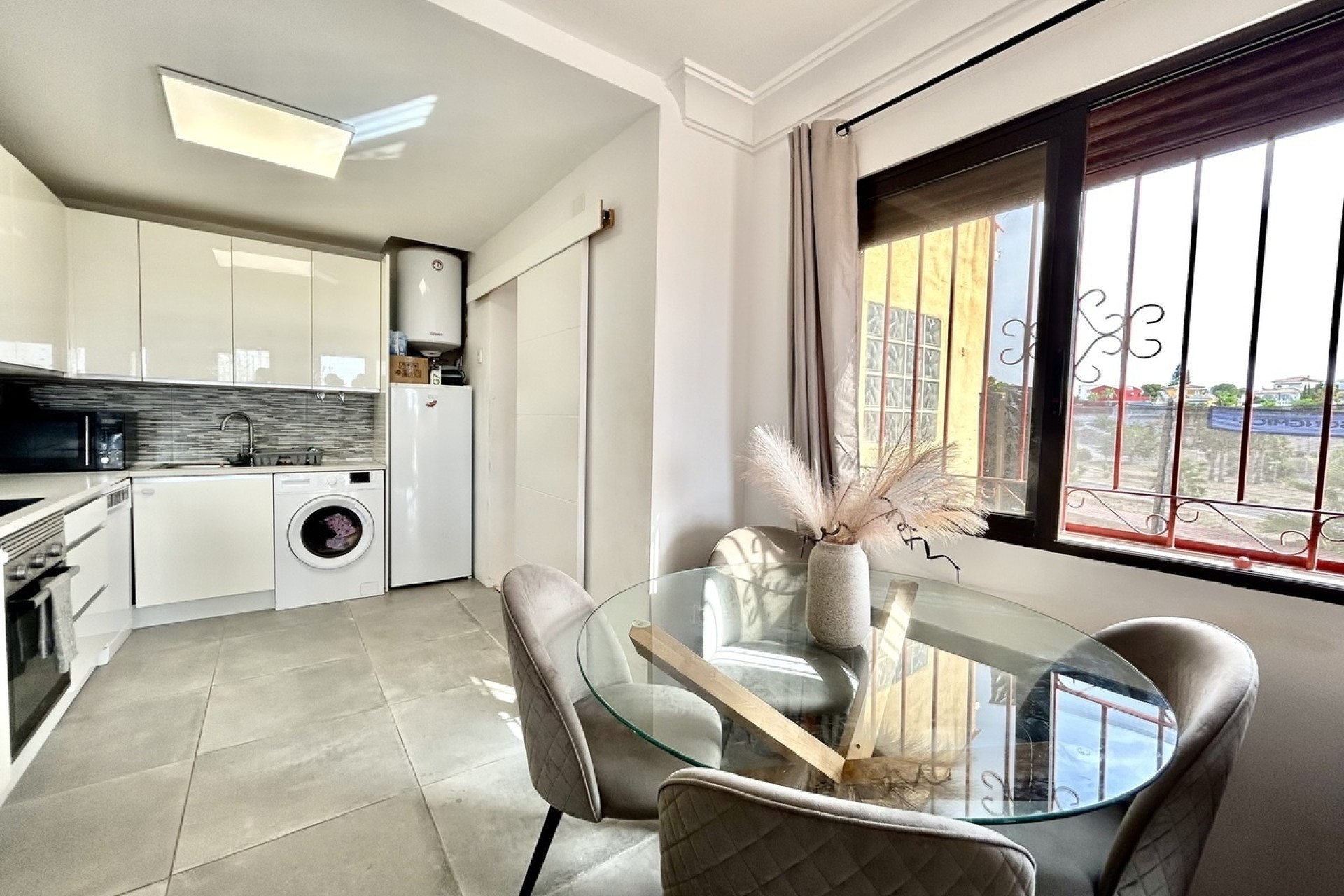 Resale - Detached Villa -
Villamartín