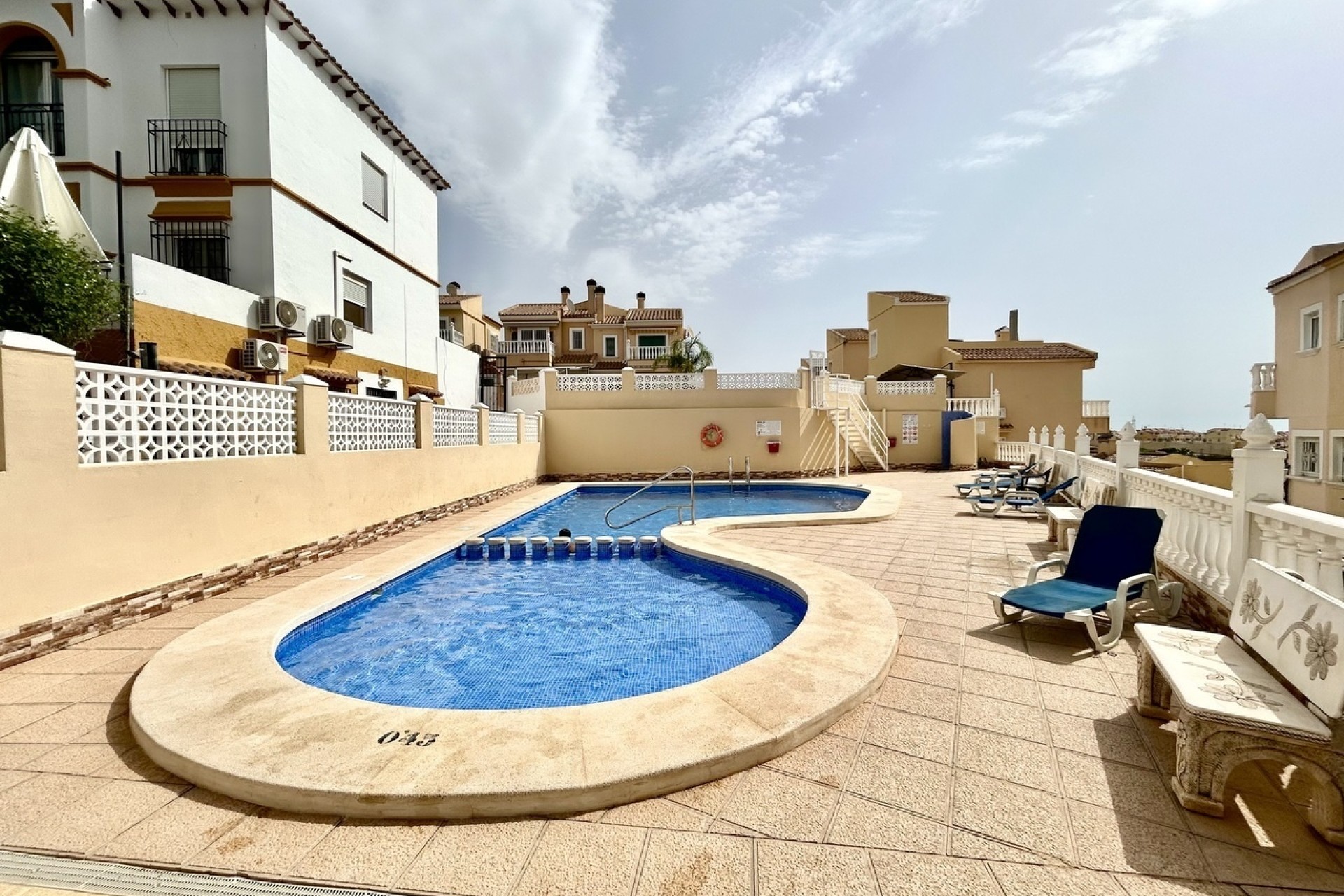 Resale - Detached Villa -
Villamartín