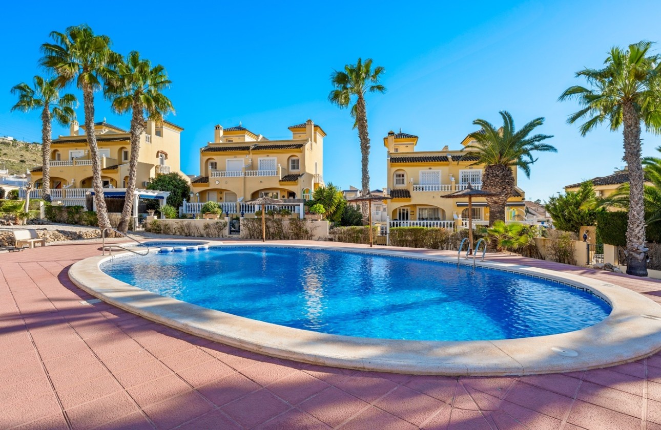 Resale - Doppelhaushälfte -
Benimar