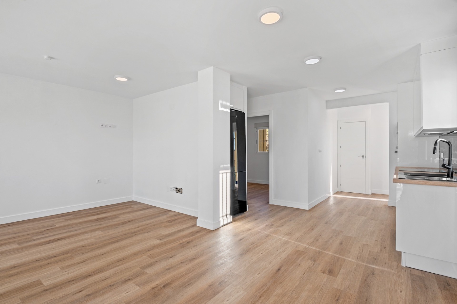 Resale - Doppelhaushälfte -
Benimar