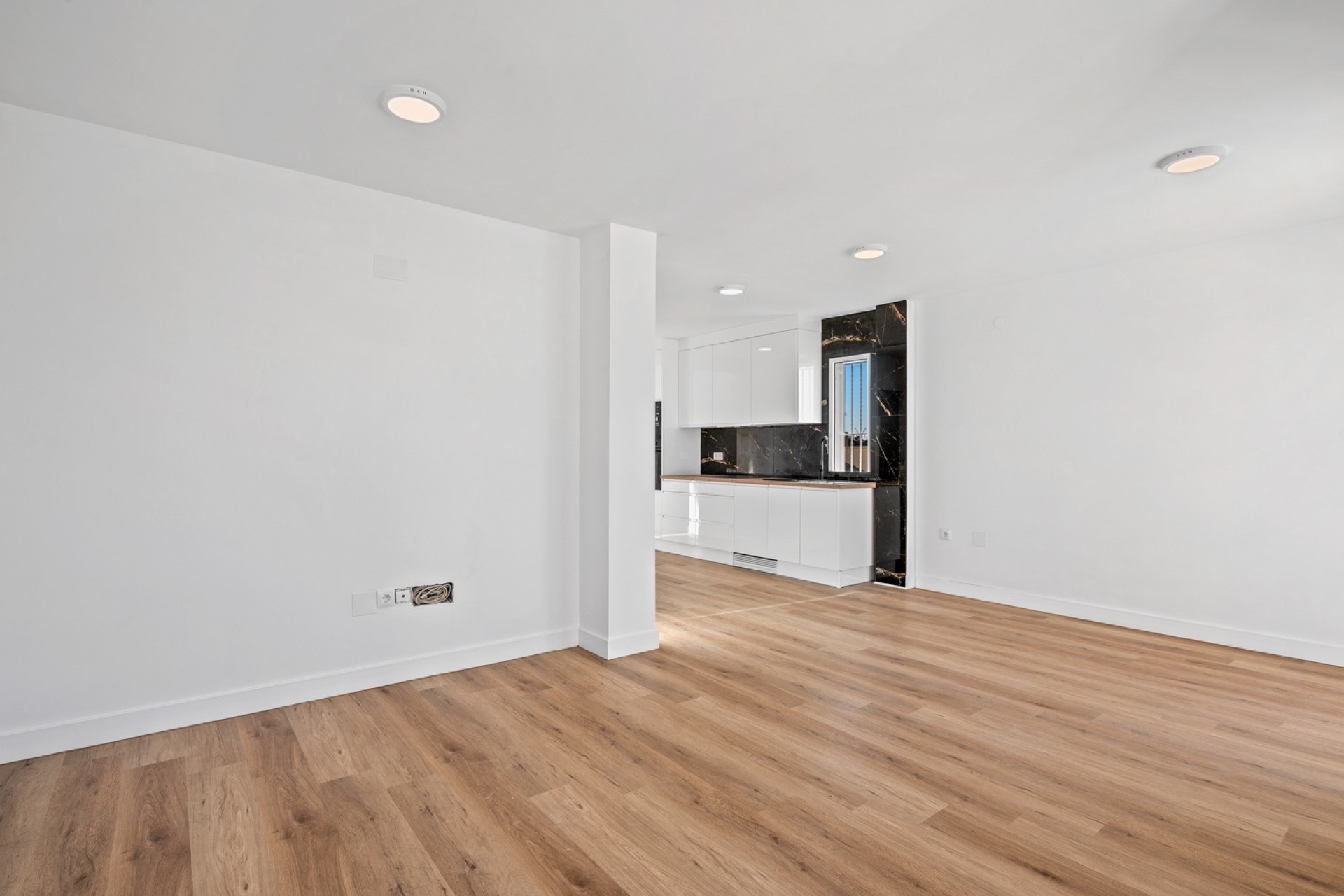 Resale - Doppelhaushälfte -
Benimar