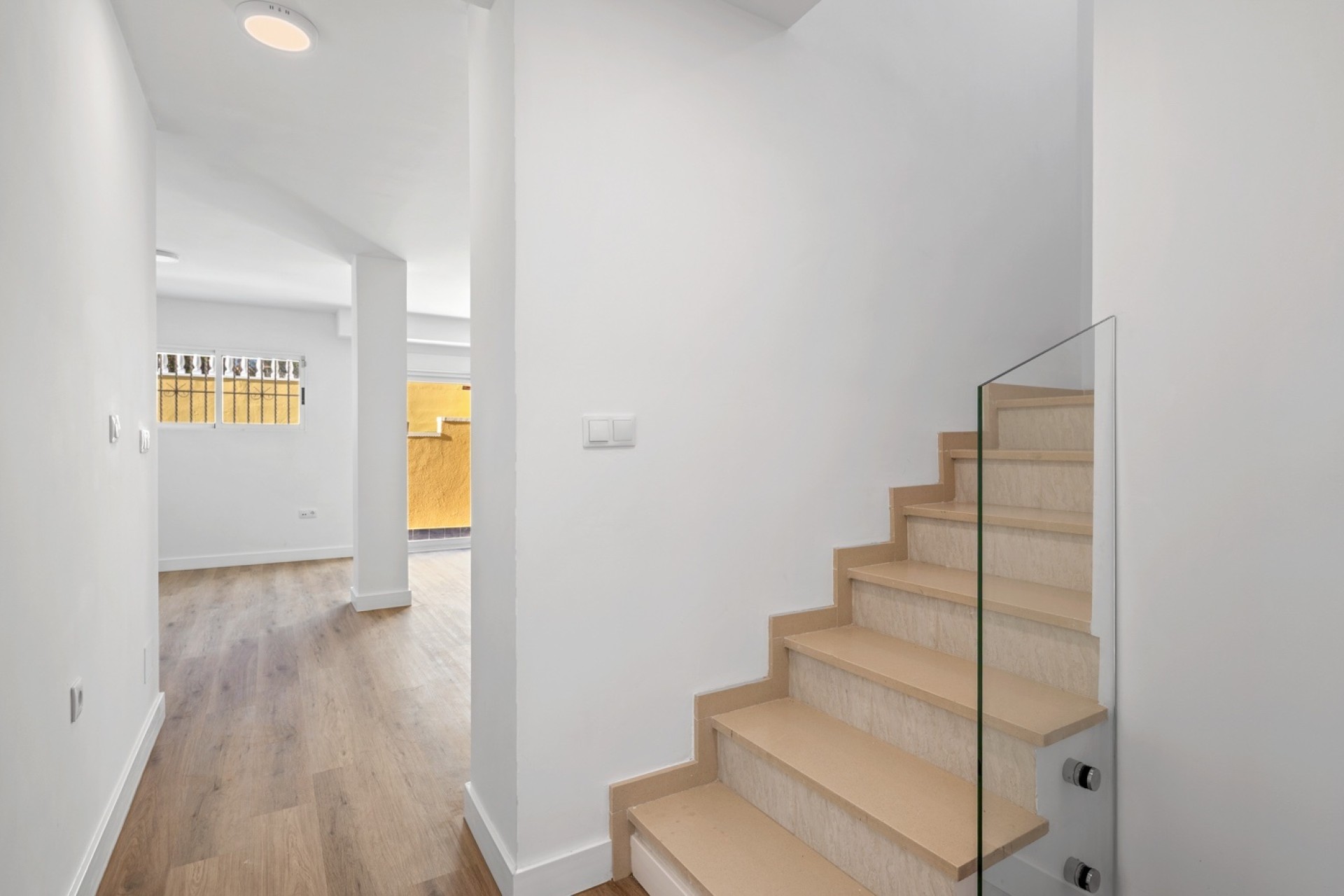 Resale - Doppelhaushälfte -
Benimar