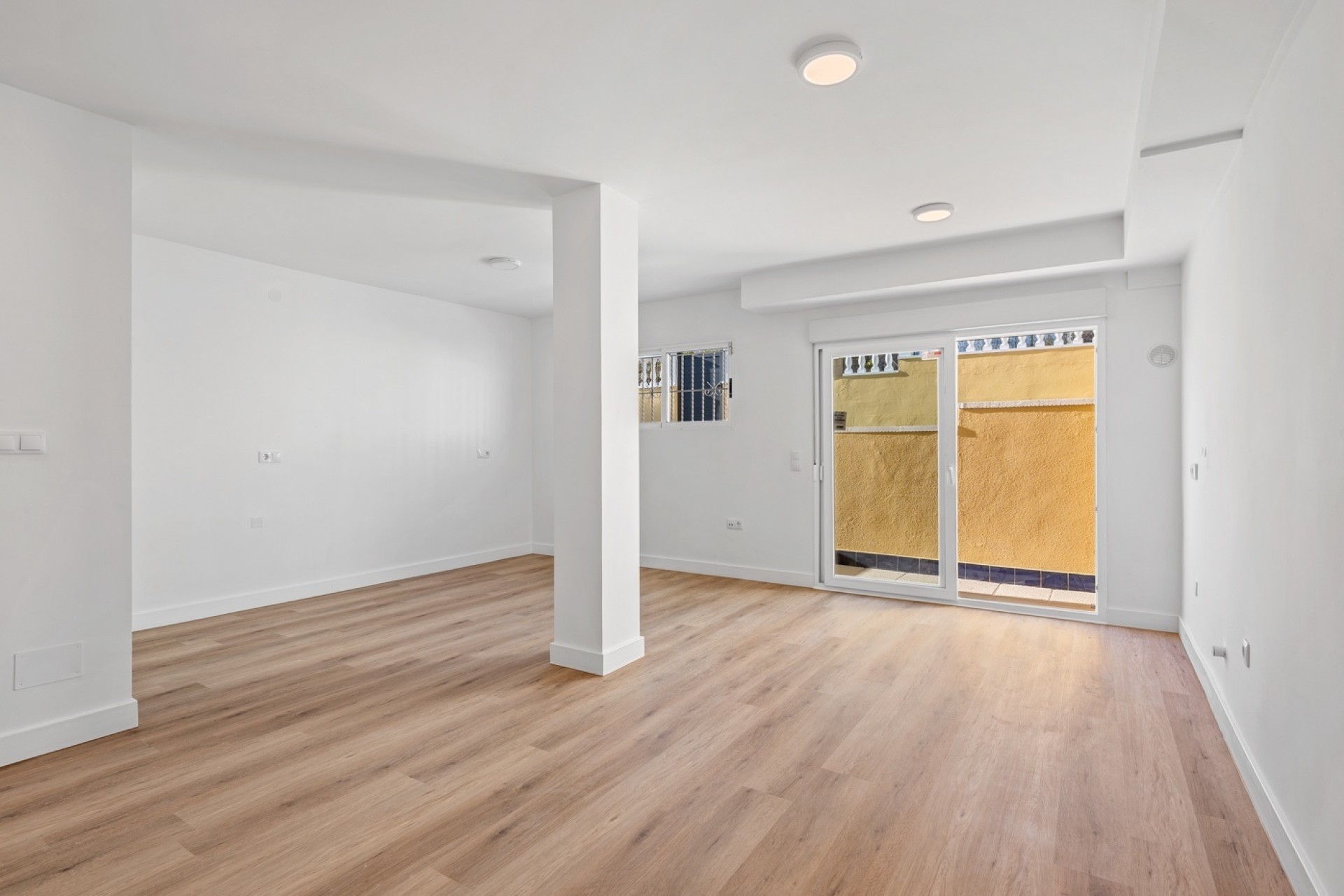 Resale - Doppelhaushälfte -
Benimar