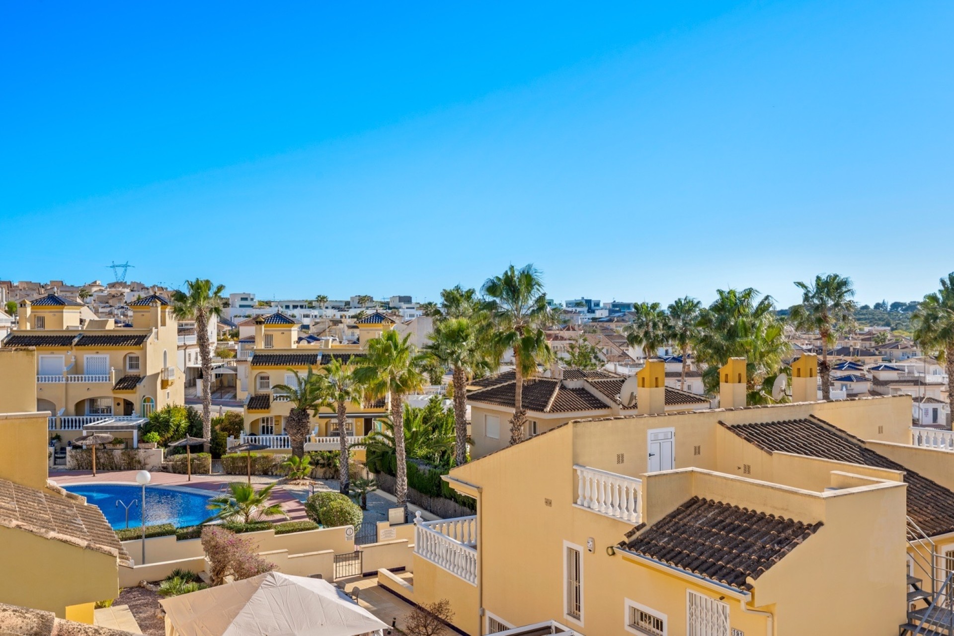 Resale - Doppelhaushälfte -
Benimar