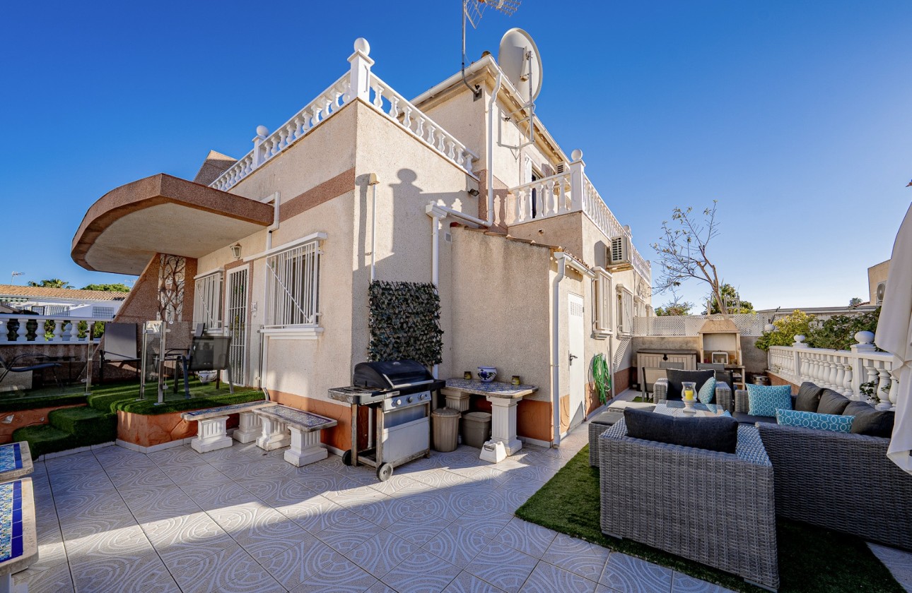 Resale - Doppelhaushälfte -
Cabo Roig - La Regia