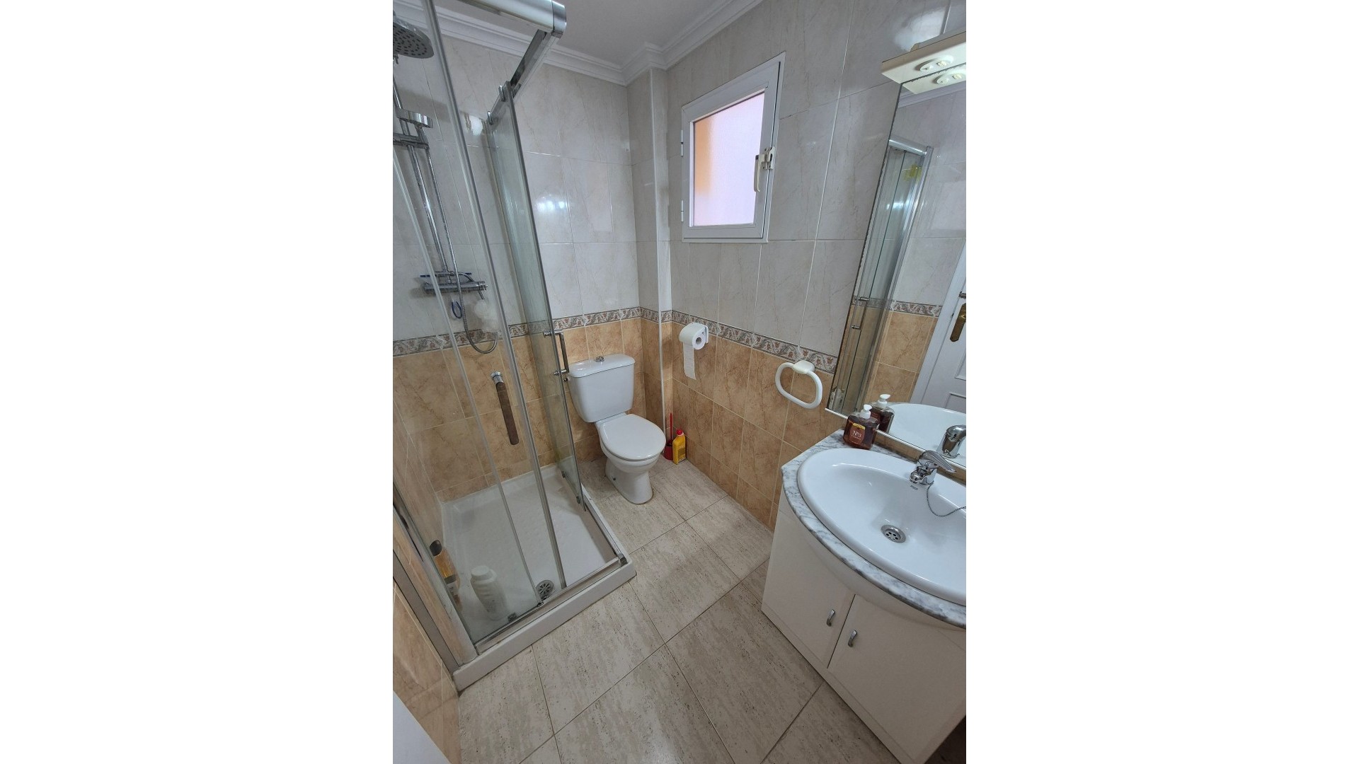 Resale - Doppelhaushälfte -
Los Altos