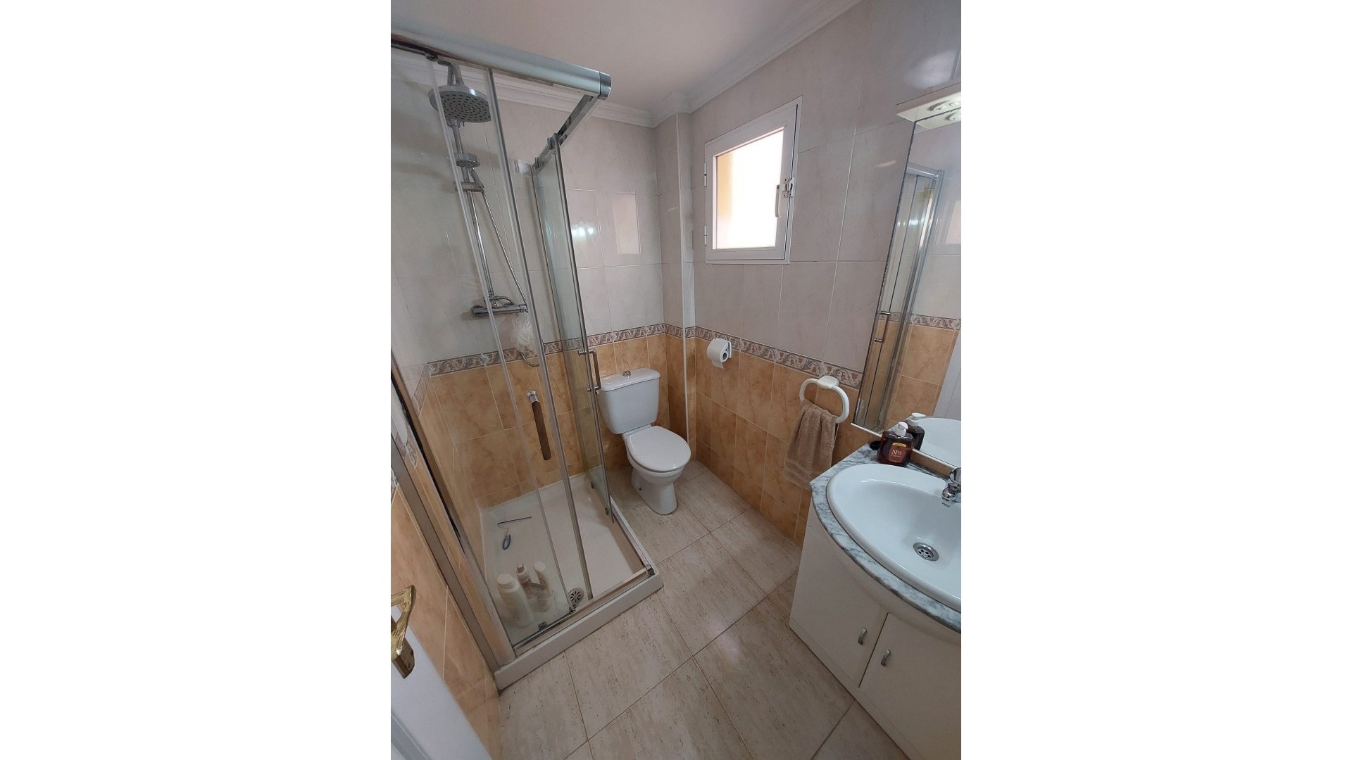 Resale - Doppelhaushälfte -
Los Altos