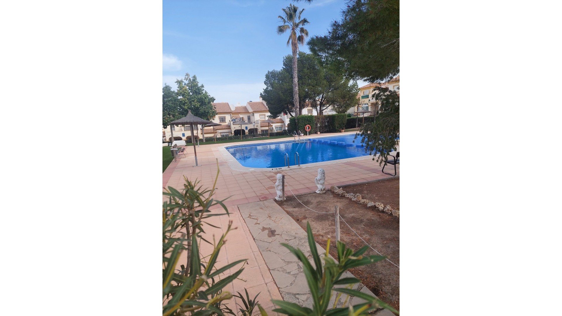 Resale - Doppelhaushälfte -
Los Altos