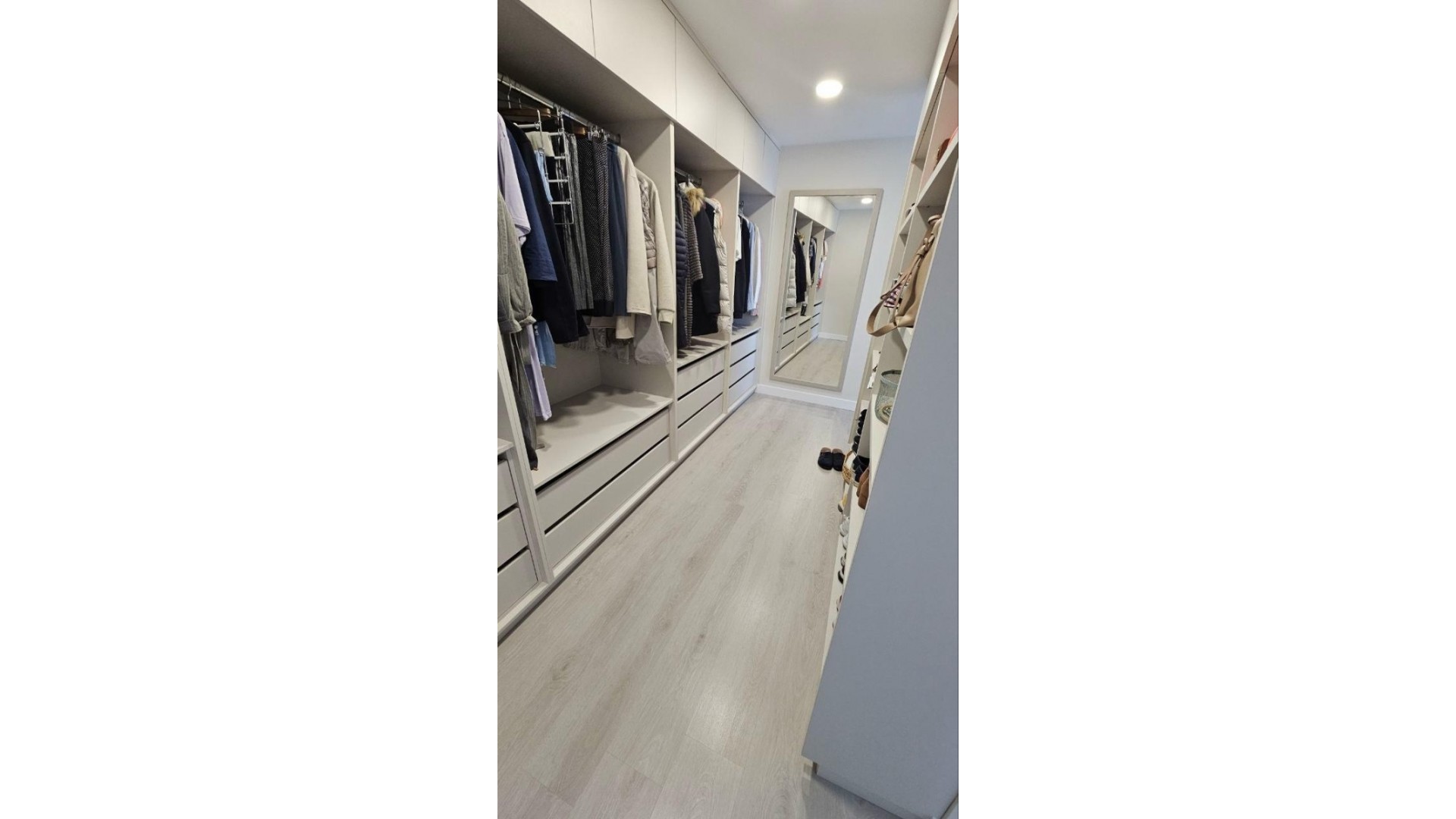 Resale - Doppelhaushälfte -
Orihuela