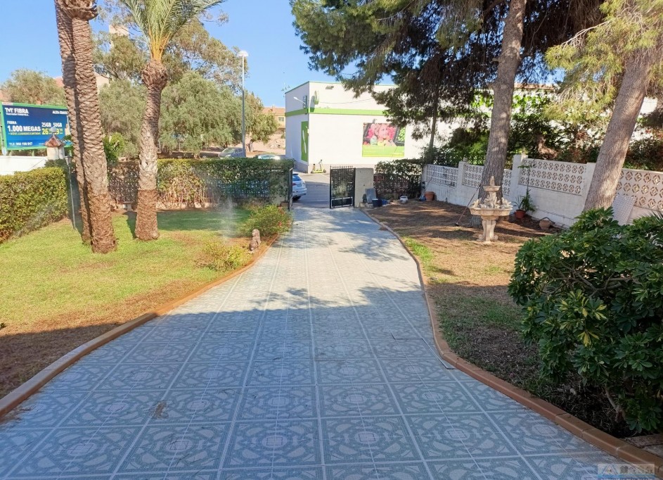 Resale - Doppelhaushälfte -
Torrevieja - Los Balcones