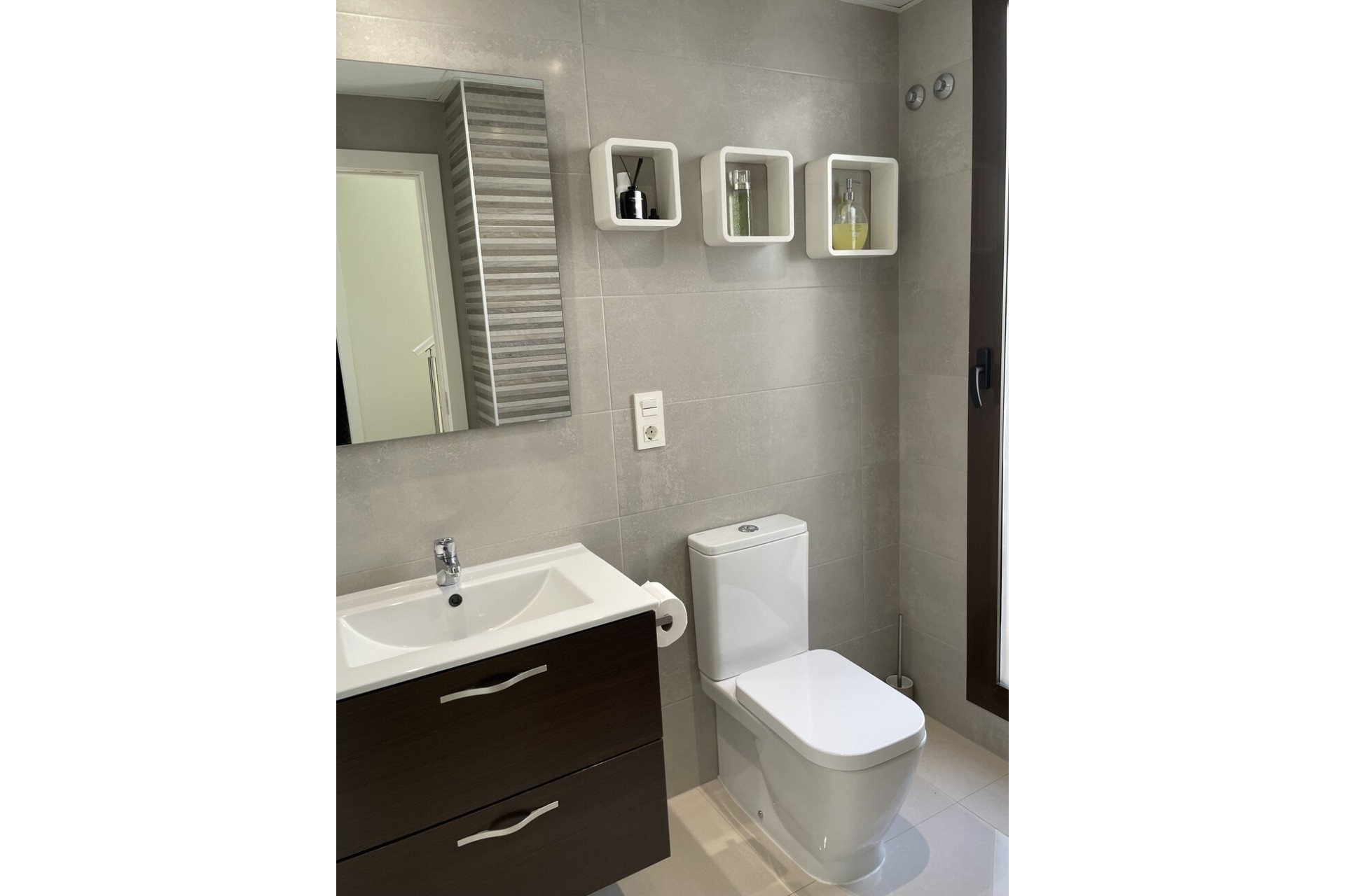 Resale - Doppelhaushälfte -
Villamartín