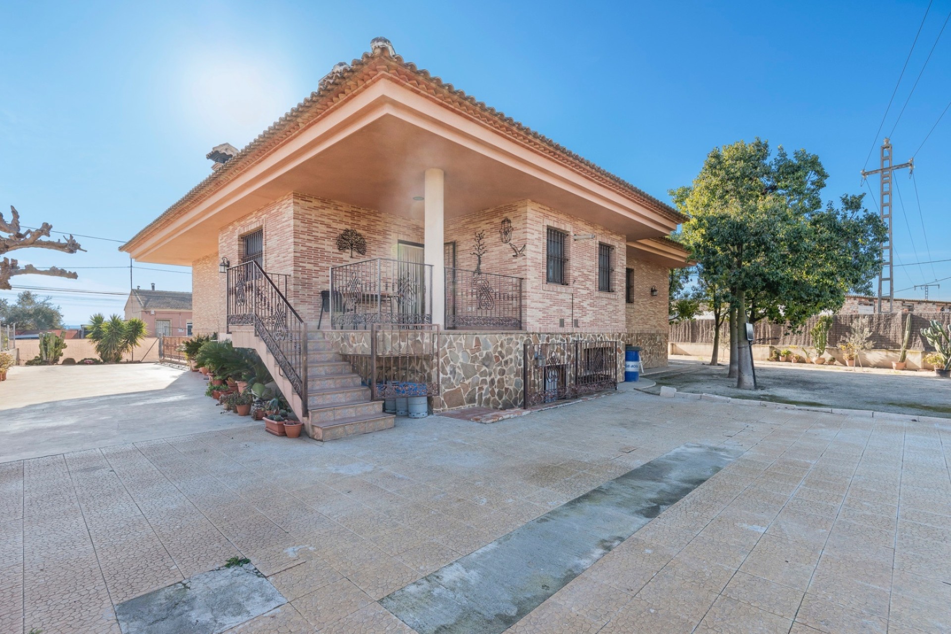 Resale - Finca - Country Property -
Beniel - Carretera de Beniel