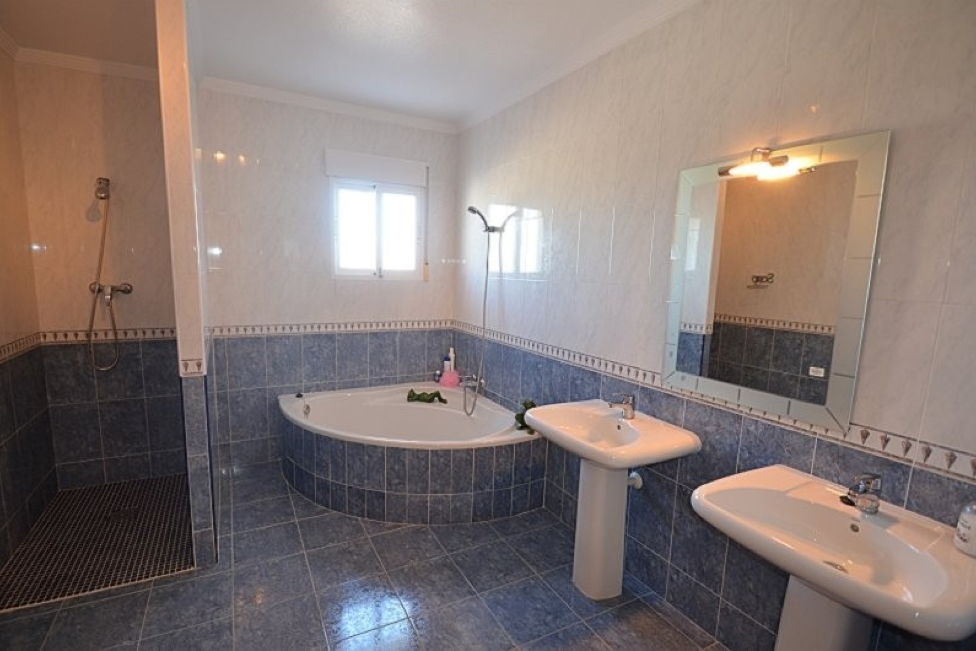 Resale - Finca - Country Property -
Campos del Rio - Inland