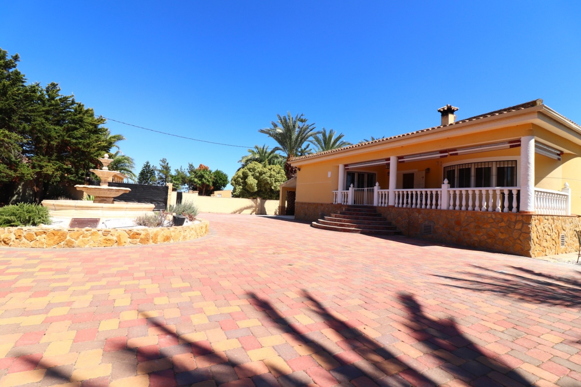 Resale - Finca - Country Property -
Catral - Catral - Country