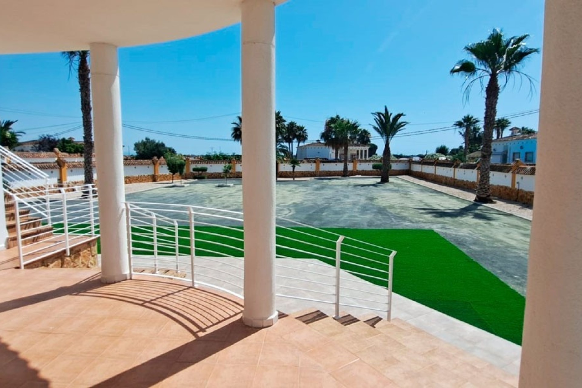 Resale - Finca - Country Property -
Catral