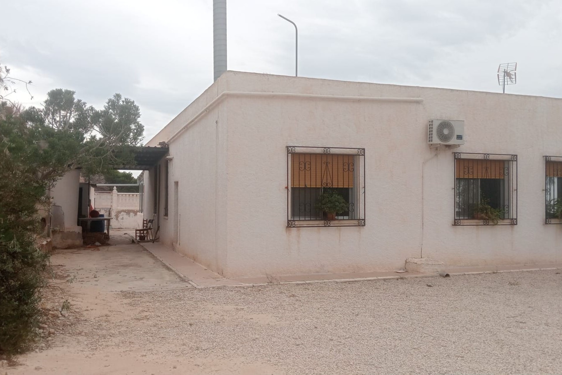 Resale - Finca - Country Property -
Crevillente
