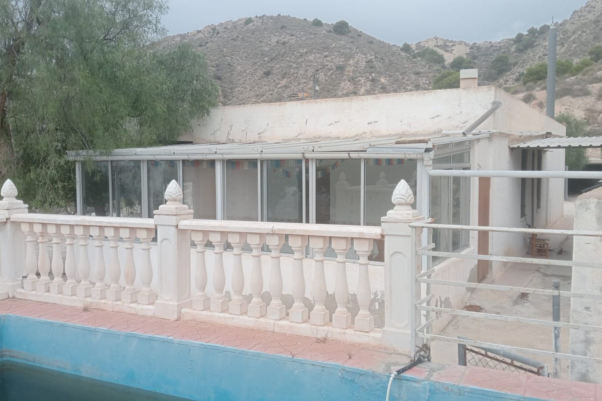 Resale - Finca - Country Property -
Crevillente