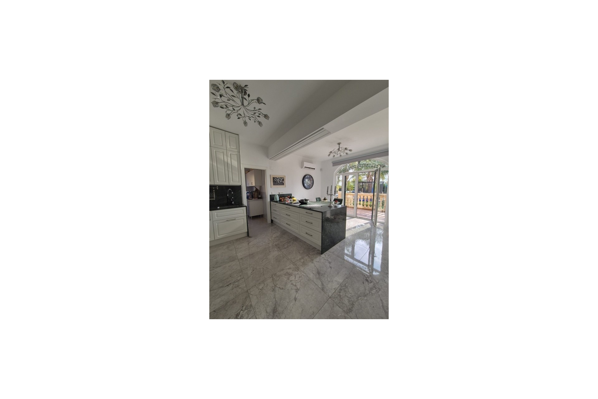 Resale - Finca - Country Property -
Daya Vieja